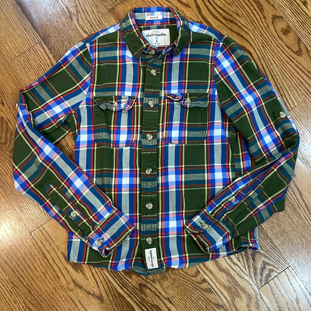 Boy’s Abercrombie Kids Button Down Shirt. Size Large. Excellent Condition.